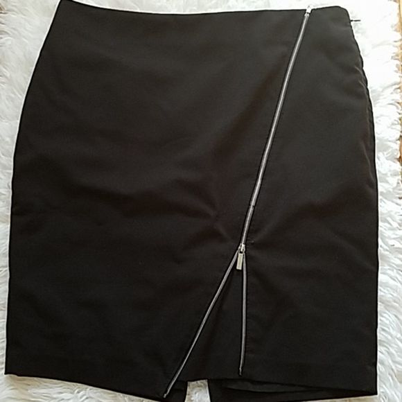 Dresses & Skirts - Studio 400 Black Zipper Asymmetrical Skirt